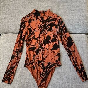 Women’s A New Day Black And Brown Long Sleeve Swirl Bodysuit Size S